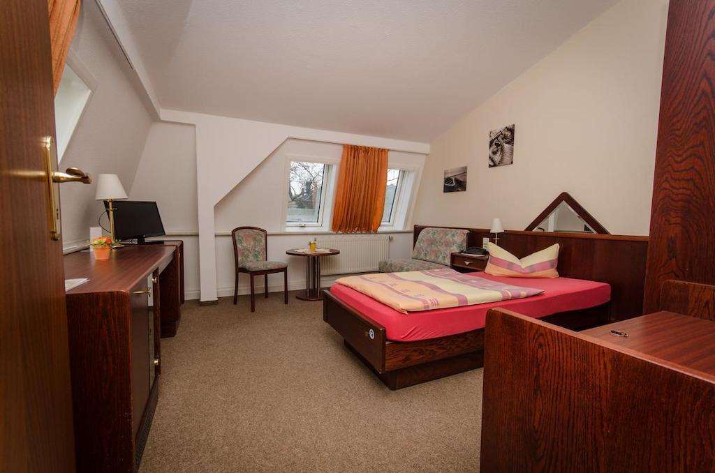 شيمنيتز Hotel Siegmar Im Geschaftshaus الغرفة الصورة